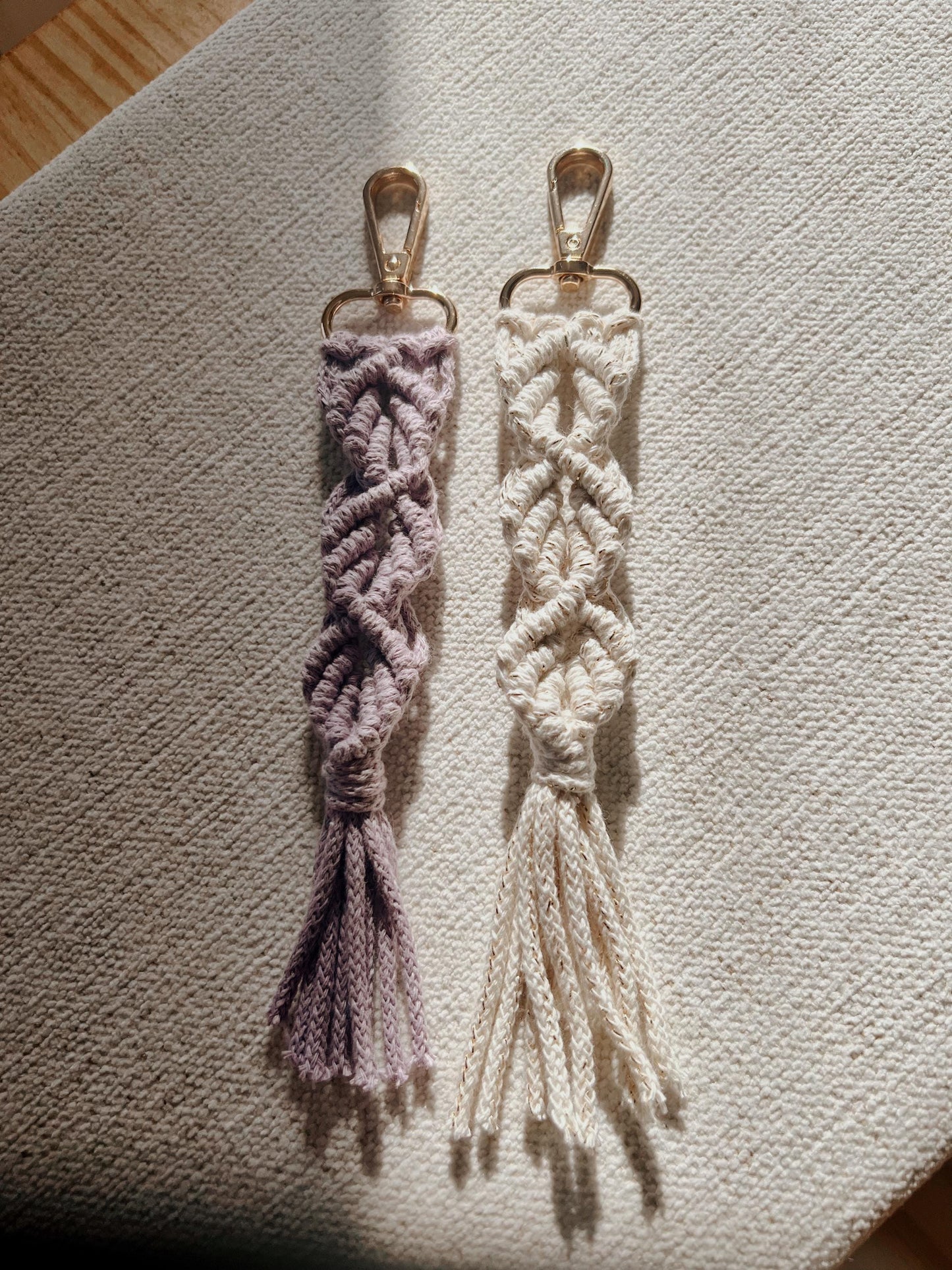 Macrame PATTERN - Written PDF, Video Tutorial and Knot Guide Included, DIY macrame keychain, Instant Digital Download