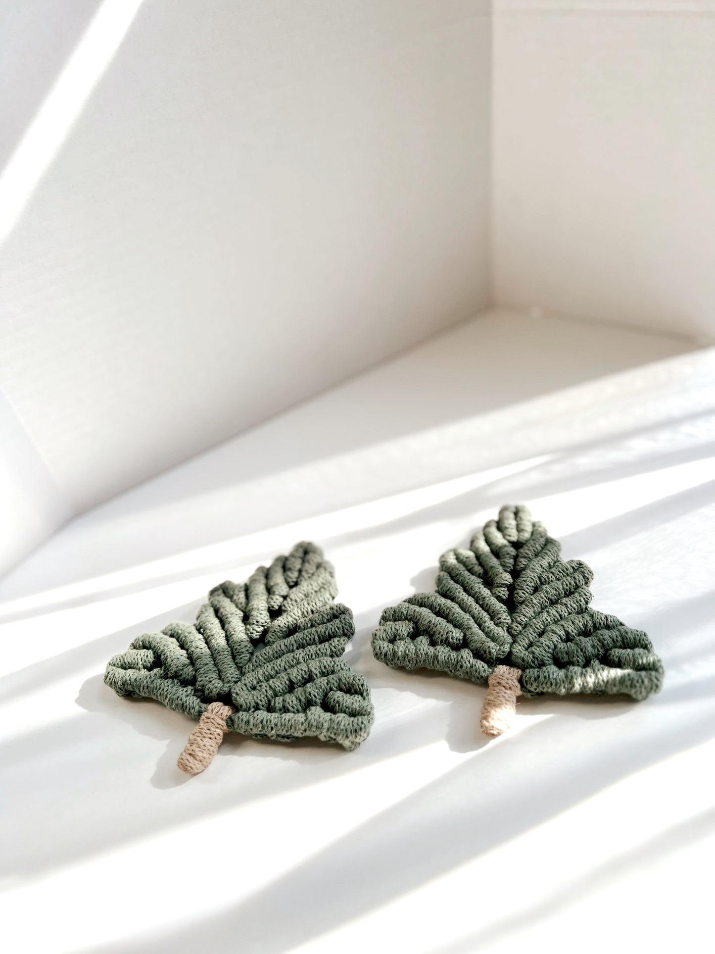 Demure Christmas Tree Coaster, set of 2