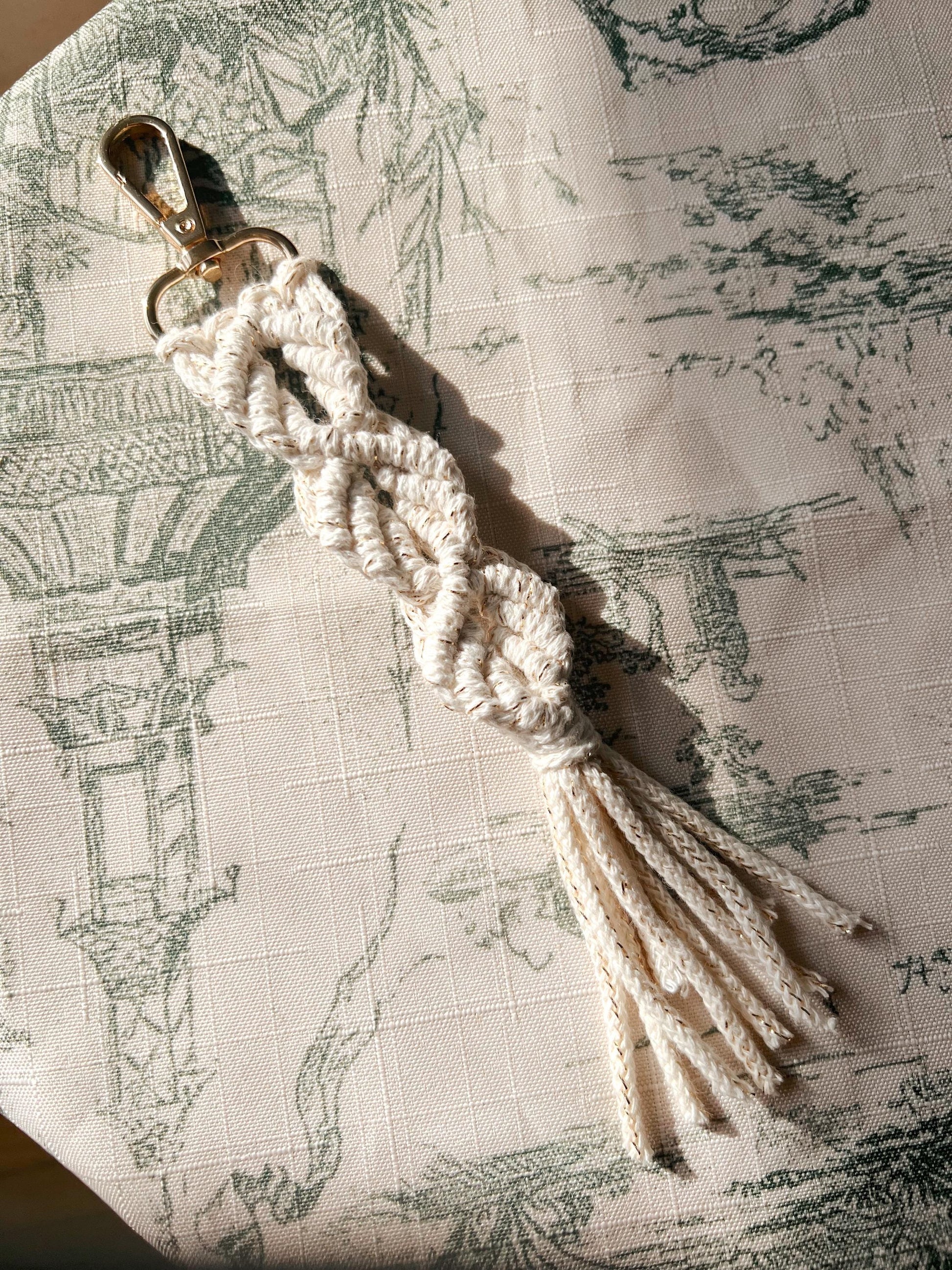 Macrame Keychain Pattern: DIY Video Tutorial (Digital Download)