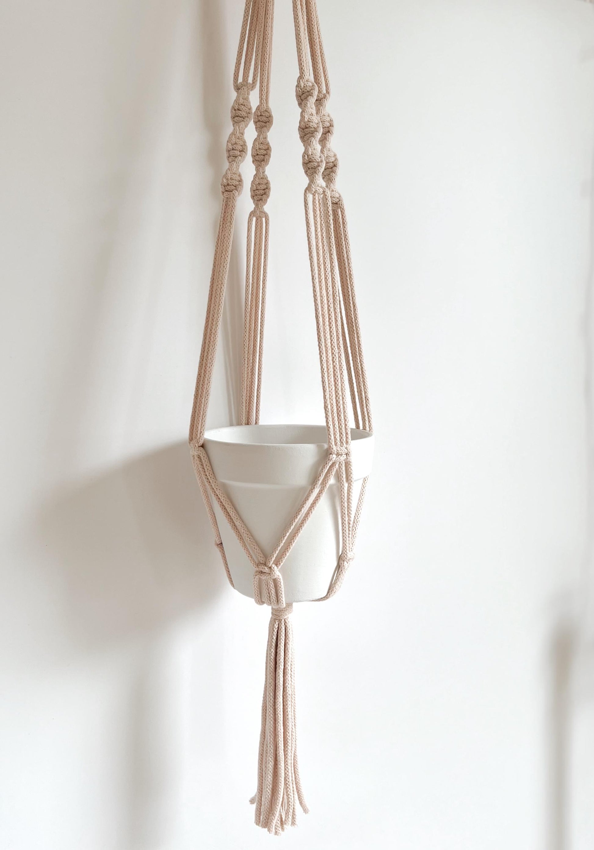 Macrame Plant Hanger DIY Kit: Beginner-Friendly with Bobbiny Cord (PDF Pattern & Video Tutorial Included