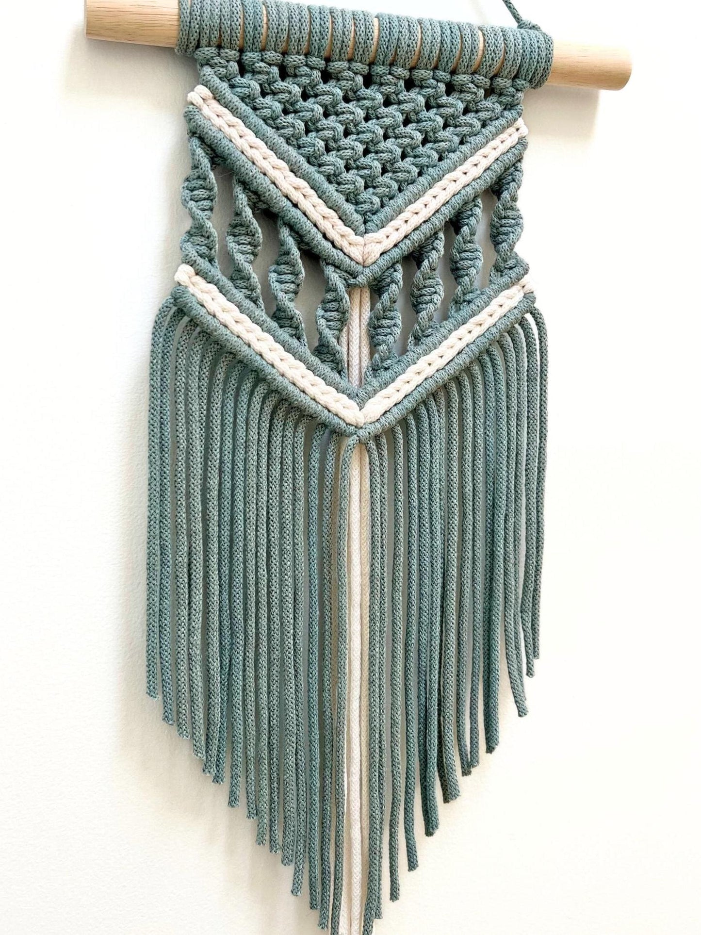 Macrame DIY Kit: Beginner Geometric Wall Hanging with Images (PDF Pattern Available)