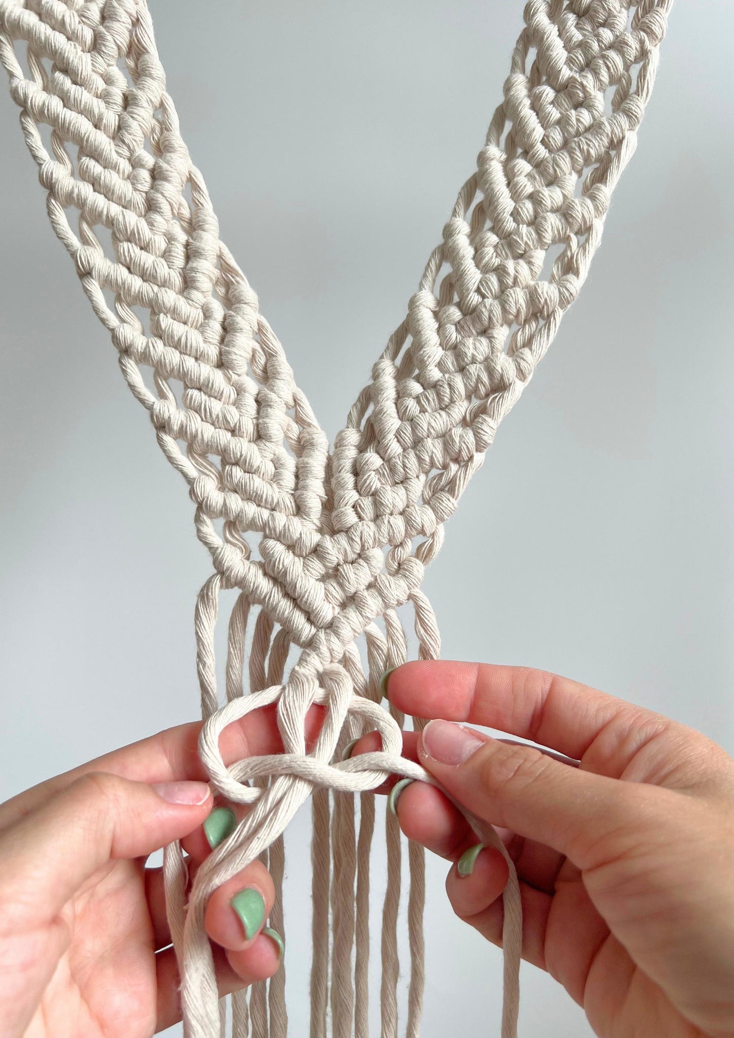 Macrame Wall Hanging Pattern: PDF Instructions and Images, Macrame Knot Guide, Supplementary Videos