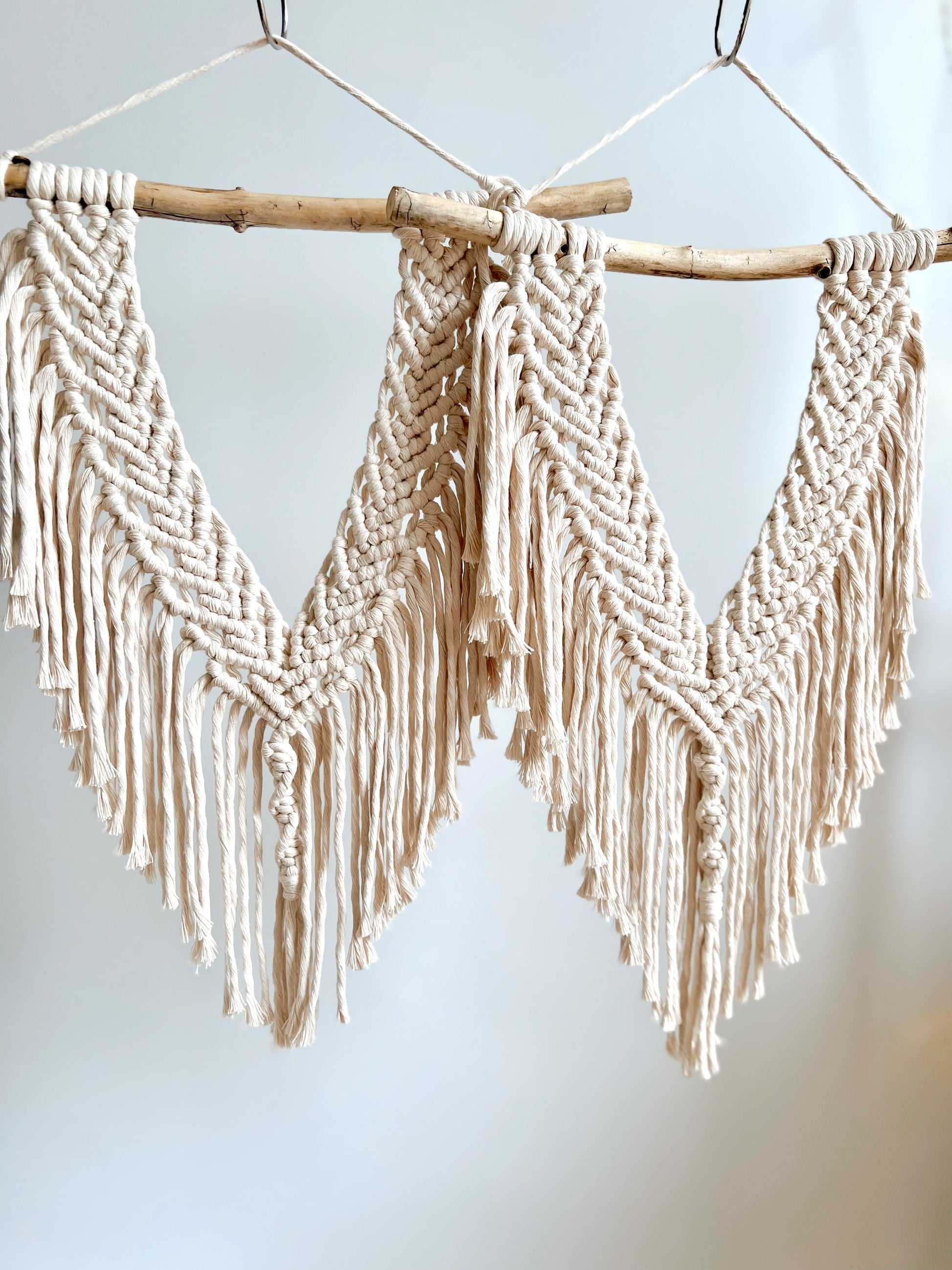 Macrame DIY Kit: Beginner Boho Wall Hanging with Driftwood (PDF Pattern Available)