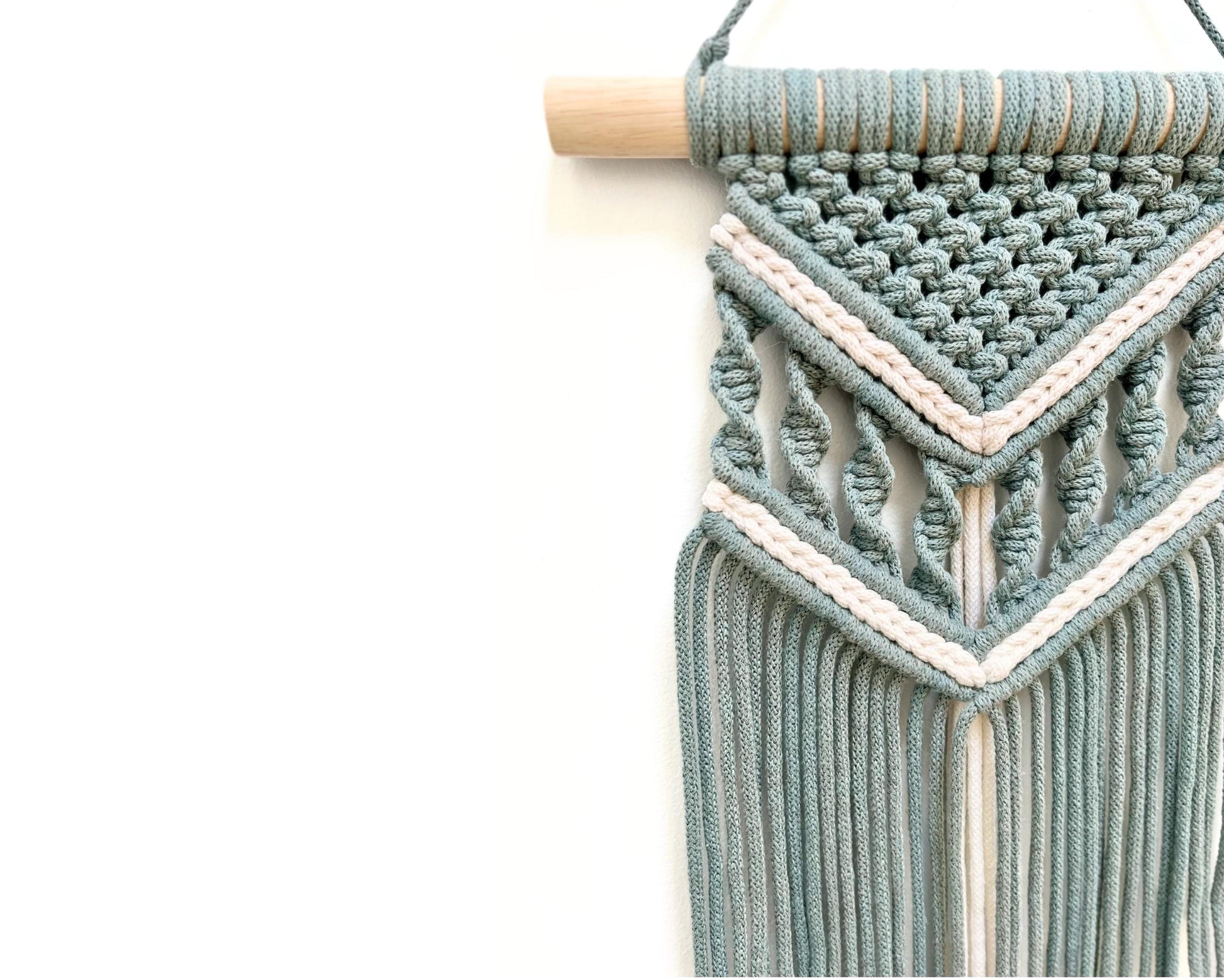 Macrame Wall Hanging Tutorial: Beginner PDF Pattern with Knot Guide