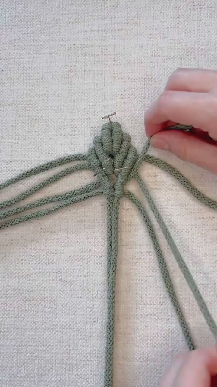 Macrame Christmas Tree Coaster Pattern – DIY PDF with Video